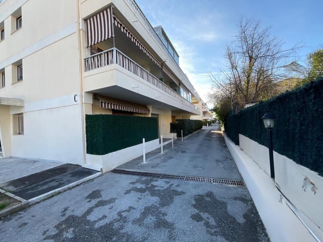 Vente Appartement à Saint-Laurent-du-Var 1 pièce