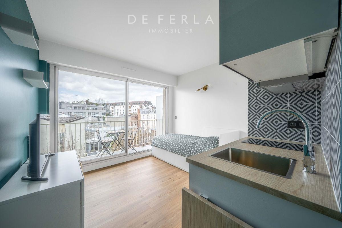 Location Appartement à Paris Buttes-Chaumont 19e arrondissement 1 pièce