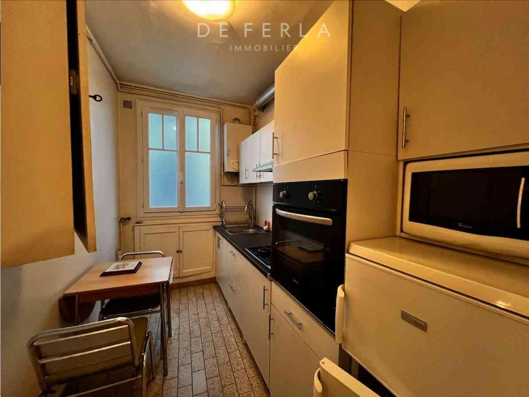 Location Appartement à Paris Batignolles-Monceaux 17e arrondissement 2 pièces