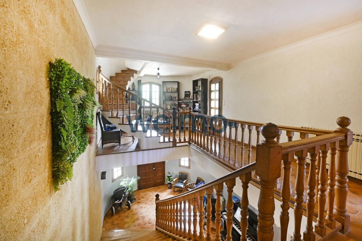 Vente Maison à Entraigues-sur-la-Sorgue 13 pièces