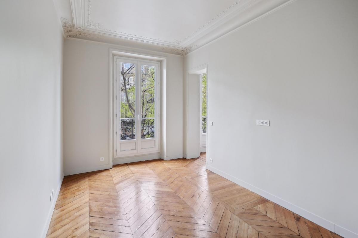 Vente Appartement à Paris Entrepôt 10e arrondissement 5 pièces