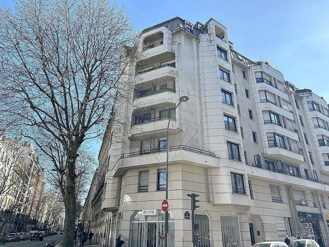 Vente Appartement à Paris Buttes-Chaumont 19e arrondissement 3 pièces