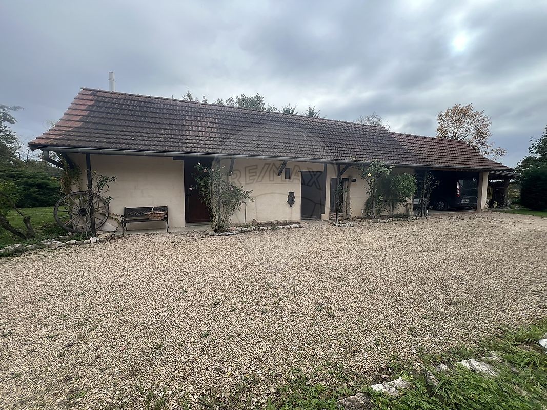 Vente Maison à l'Abergement-Sainte-Colombe 5 pièces