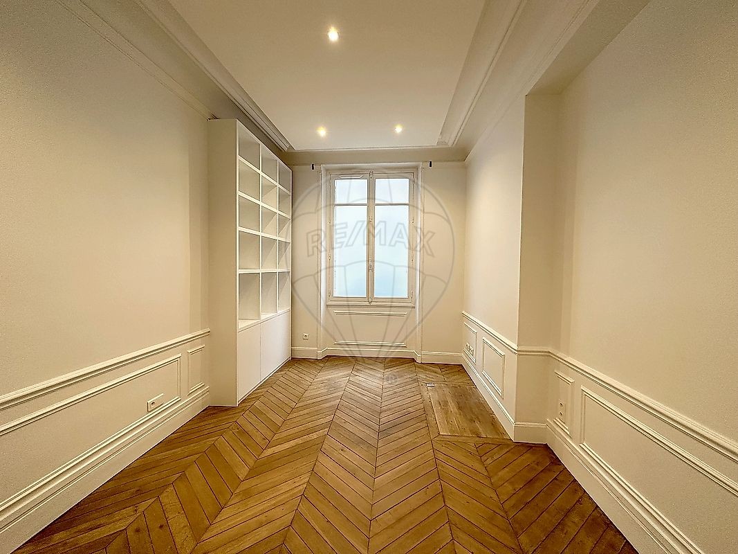 Vente Appartement à Paris Élysée  8e arrondissement 4 pièces