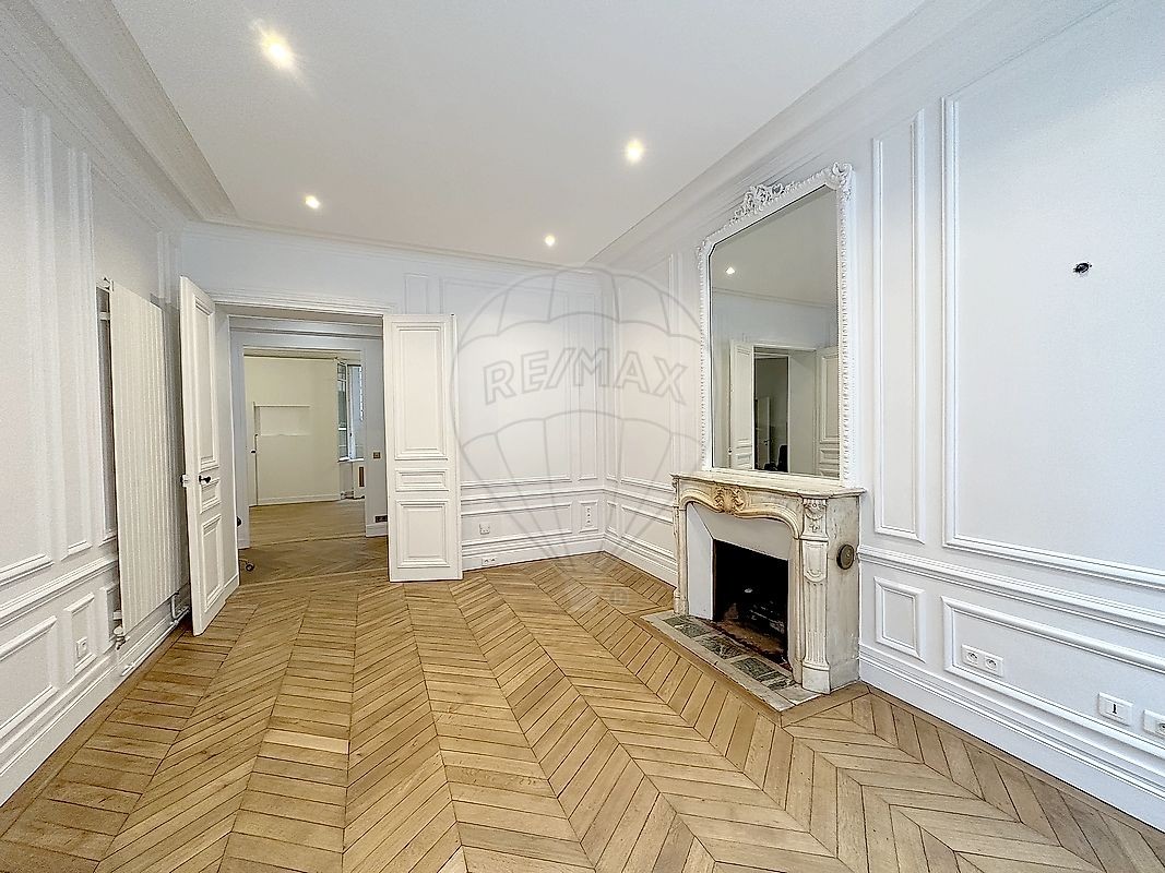 Vente Appartement à Paris Élysée  8e arrondissement 4 pièces