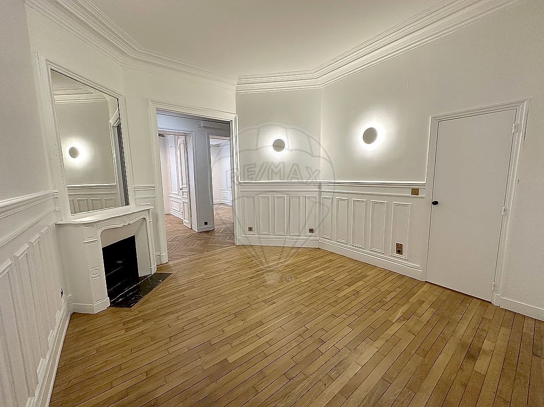 Vente Appartement à Paris Élysée  8e arrondissement 4 pièces