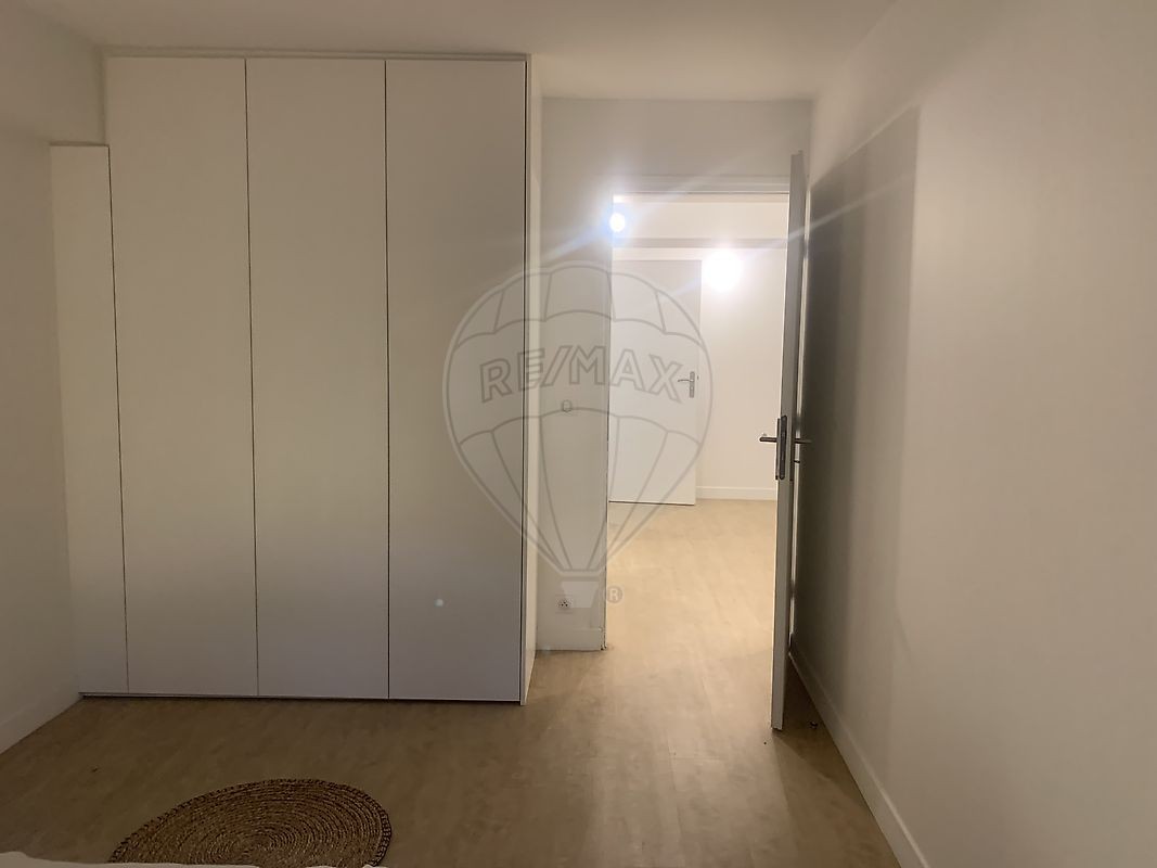 Vente Appartement à Paris Buttes-Chaumont 19e arrondissement 8 pièces