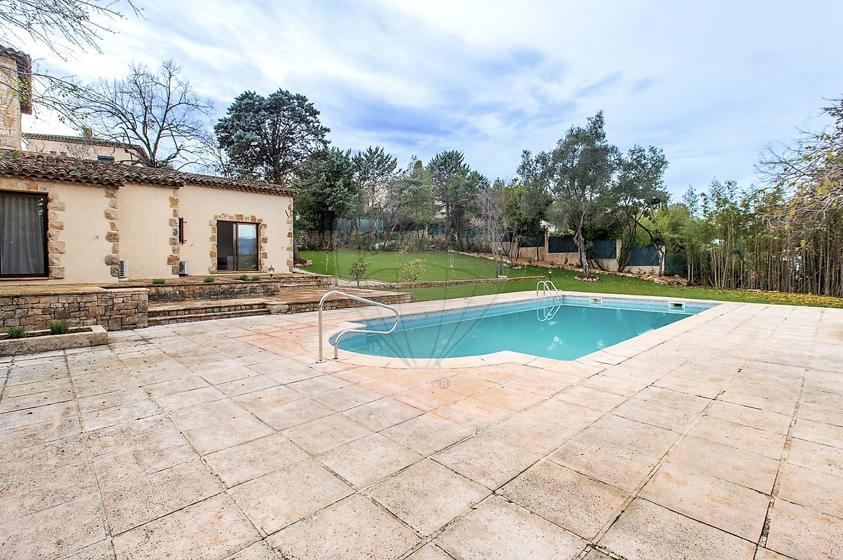 Vente Maison à Valbonne 7 pièces