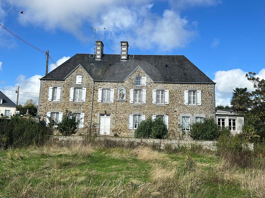 Vente Maison à Saint-Denis-le-Vêtu 11 pièces