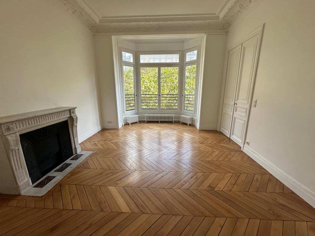 Location Appartement à Paris Batignolles-Monceaux 17e arrondissement 7 pièces