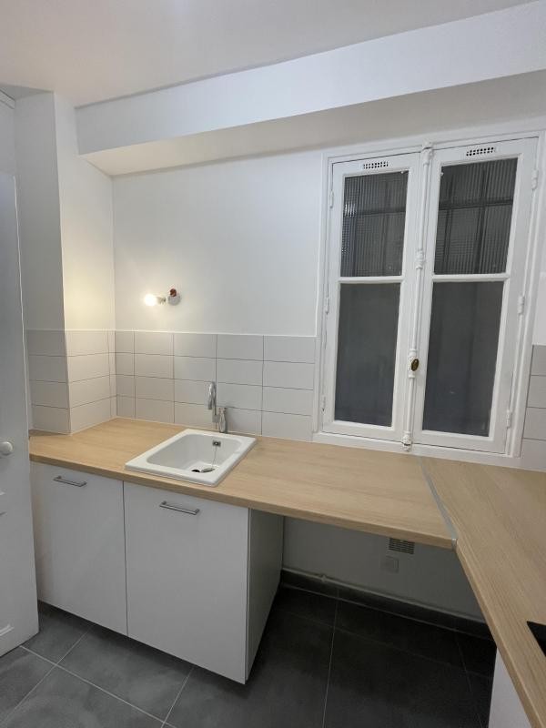 Location Appartement à Paris Vaugirard 15e arrondissement 2 pièces