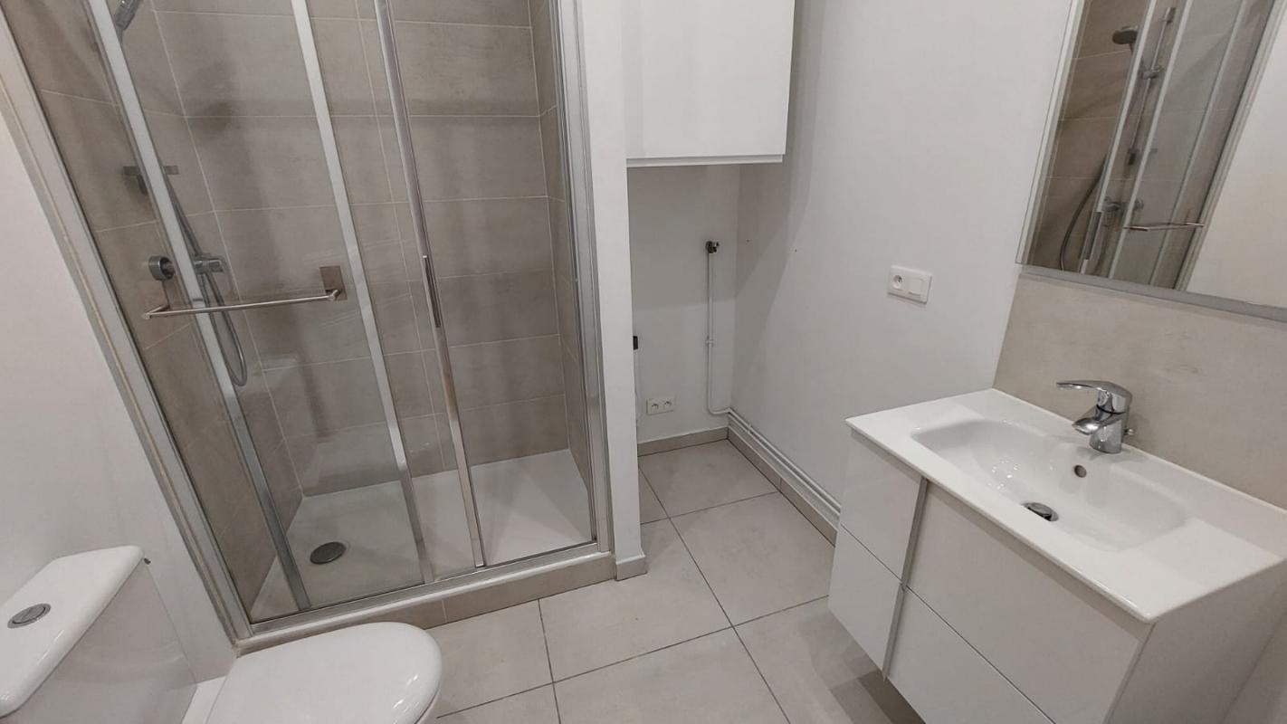 Location Appartement à Paris Batignolles-Monceaux 17e arrondissement 4 pièces