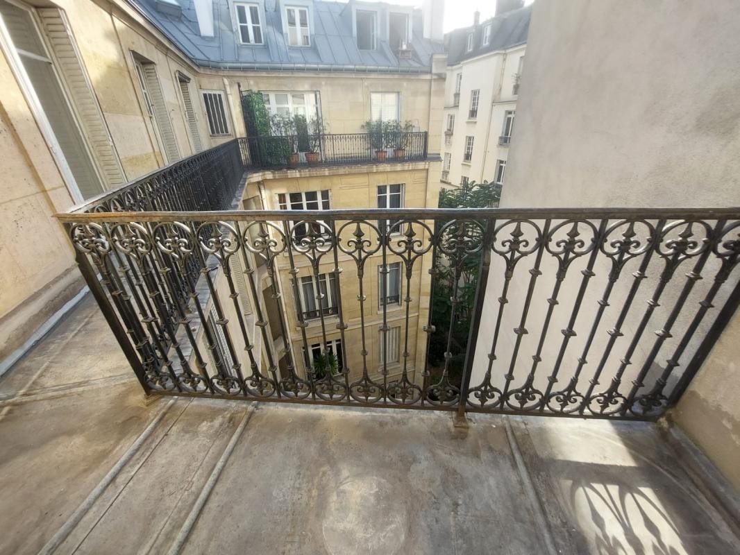 Location Appartement à Paris Batignolles-Monceaux 17e arrondissement 5 pièces