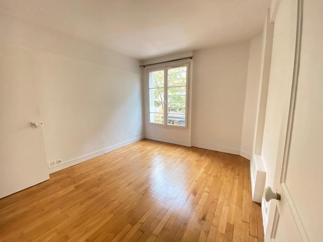 Location Appartement à Paris Vaugirard 15e arrondissement 2 pièces