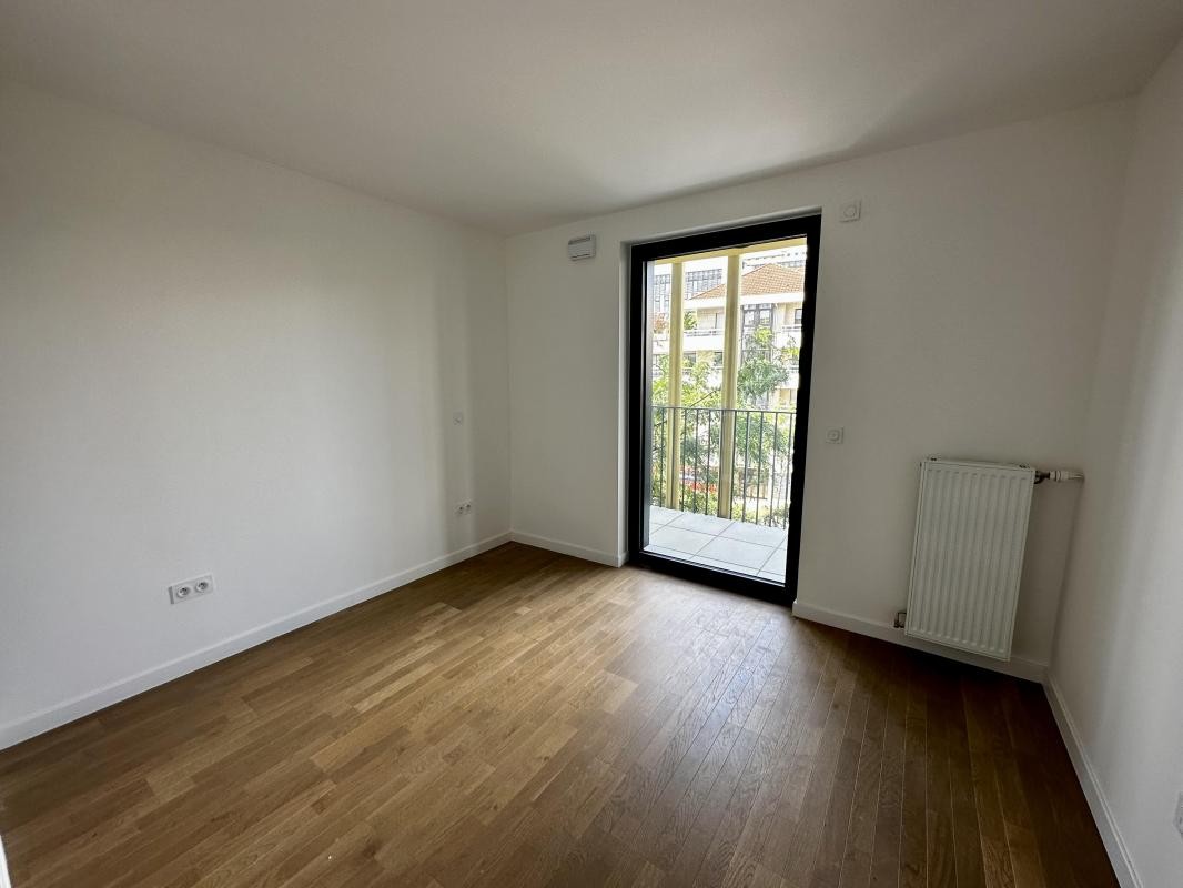 Location Appartement à Suresnes 4 pièces