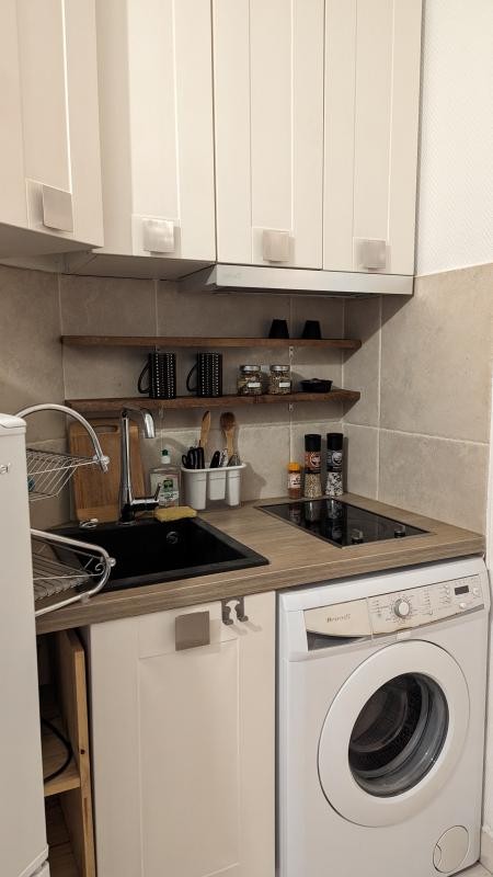 Location Appartement à Paris Buttes-Chaumont 19e arrondissement 1 pièce