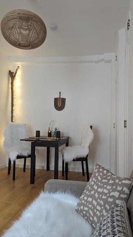 Location Appartement à Paris Buttes-Chaumont 19e arrondissement 1 pièce