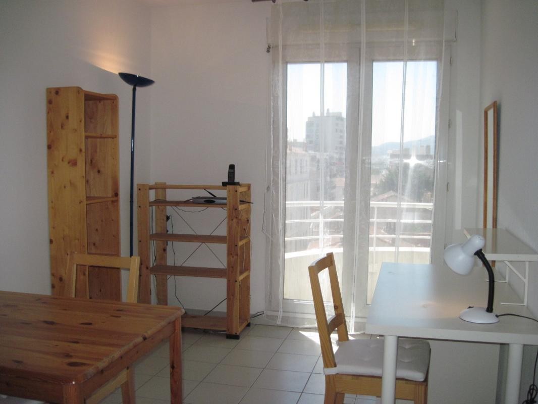 Location Appartement à Marseille 5e arrondissement 2 pièces