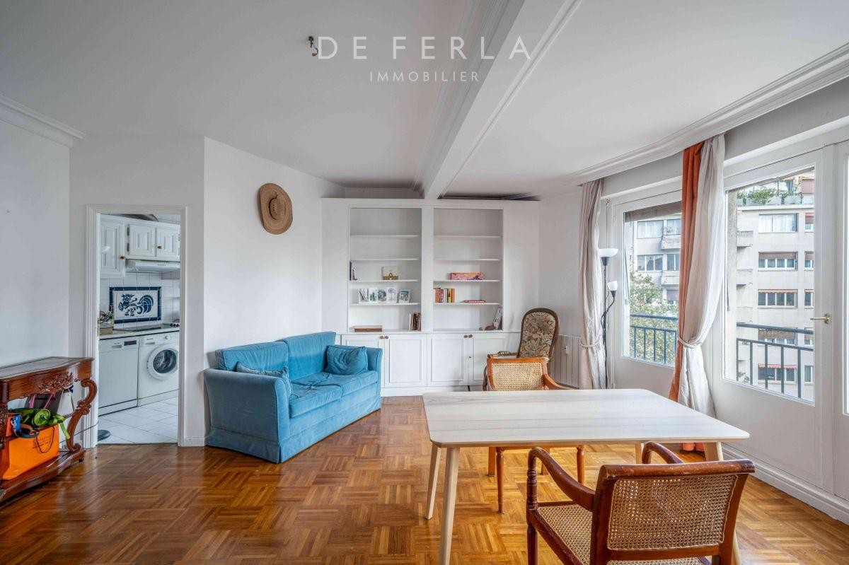 Vente Appartement à Paris Palais-Bourbon 7e arrondissement 3 pièces