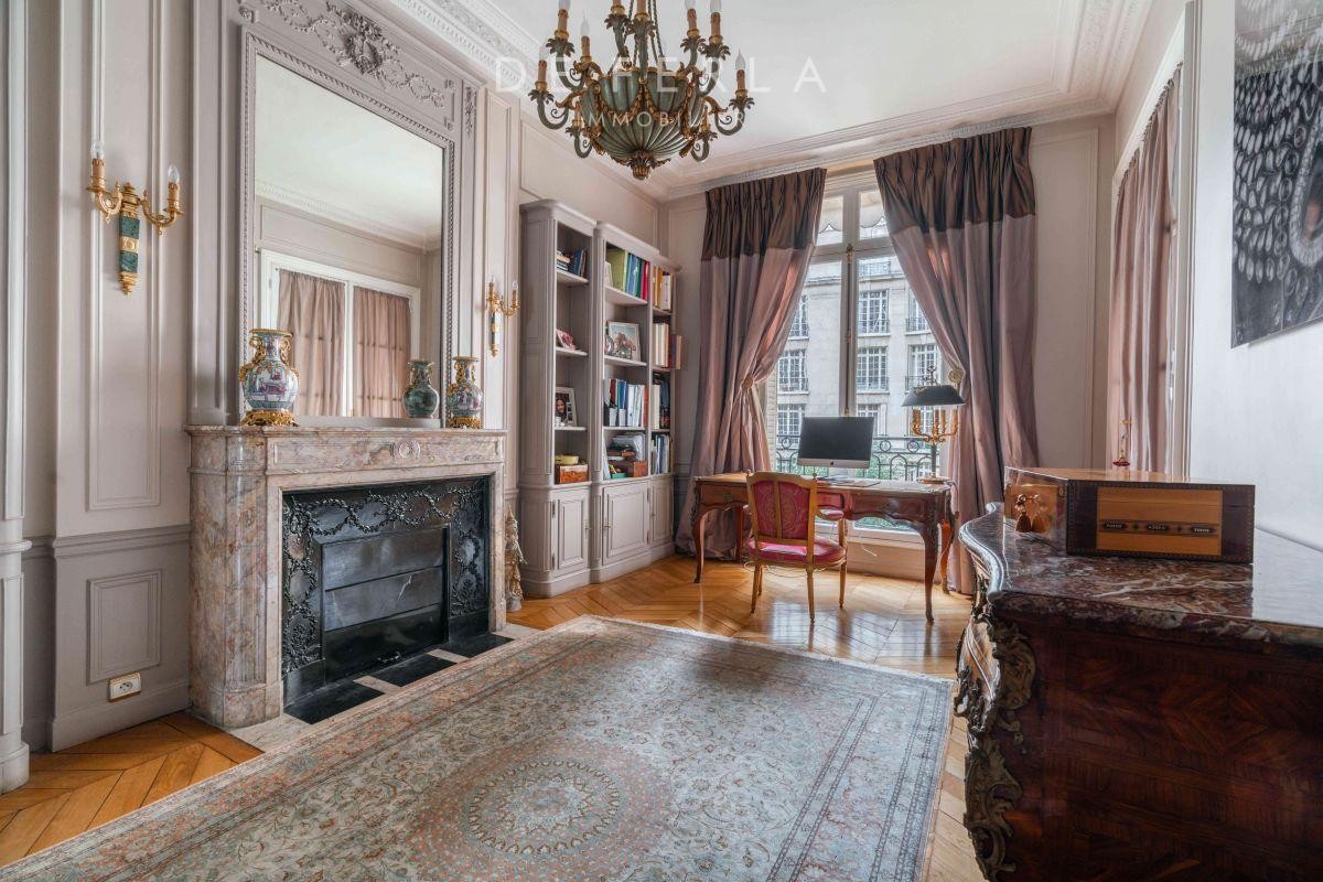 Vente Appartement à Paris Passy 16e arrondissement 7 pièces