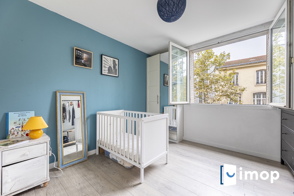 Vente Appartement à Paris Buttes-Chaumont 19e arrondissement 3 pièces