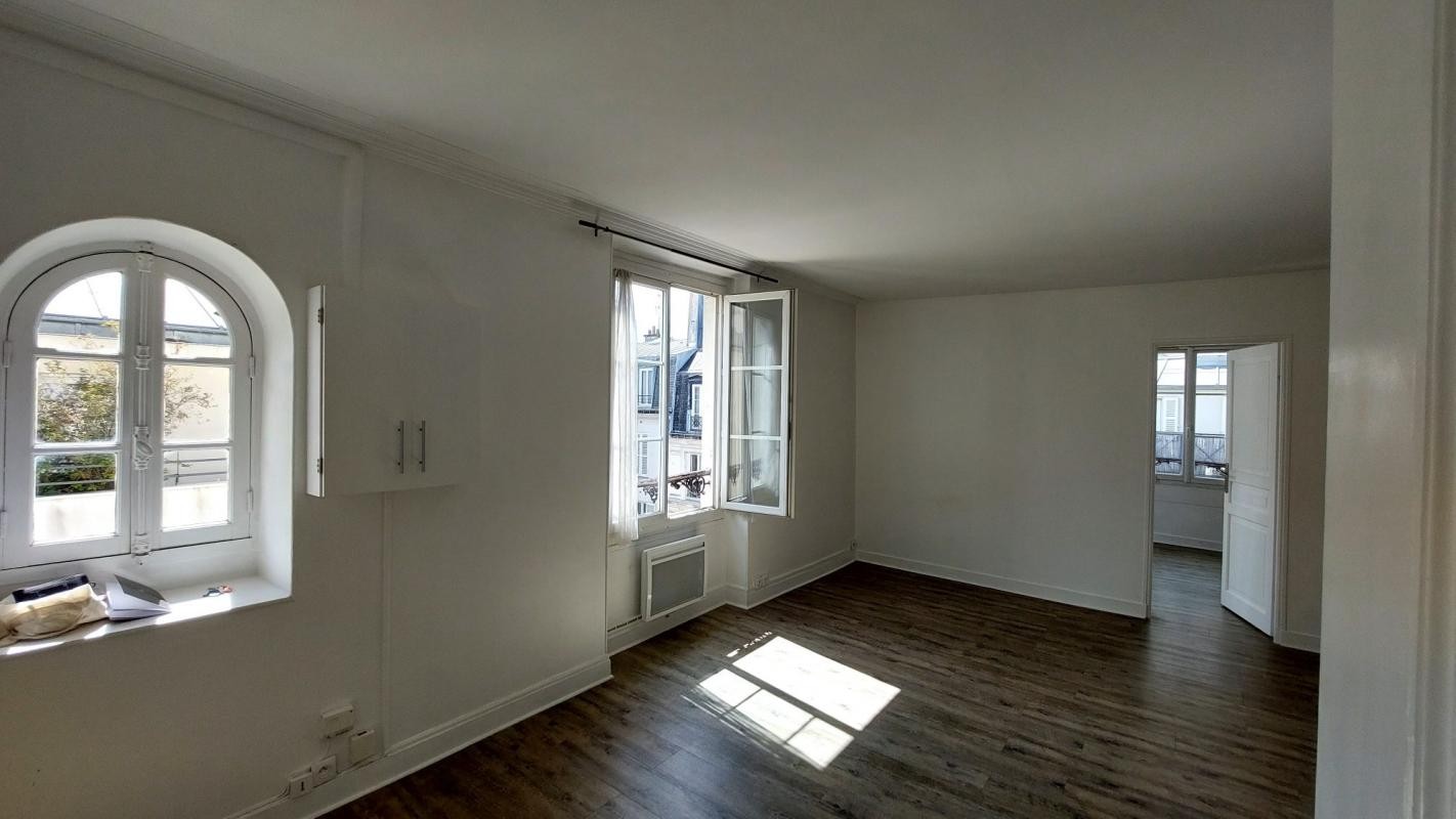 Vente Appartement à Paris Batignolles-Monceaux 17e arrondissement 2 pièces