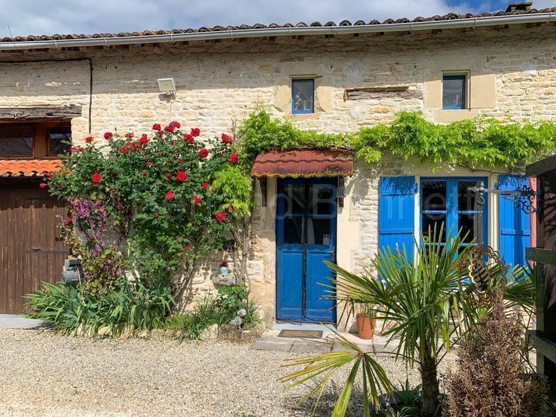 Vente Maison à Chef-Boutonne 12 pièces