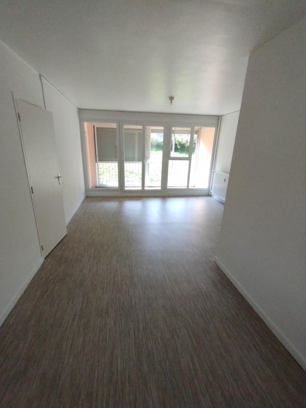 Location Appartement à Bogny-sur-Meuse 3 pièces