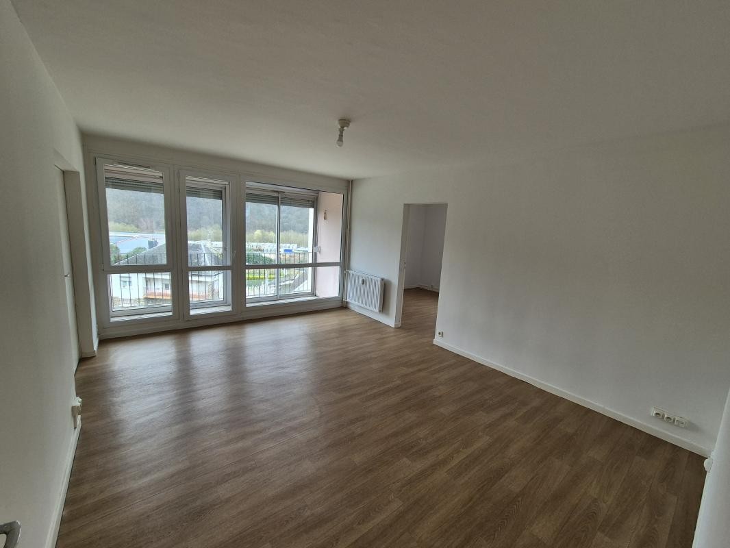 Location Appartement à Bogny-sur-Meuse 4 pièces