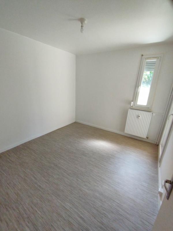 Location Appartement à Bogny-sur-Meuse 3 pièces