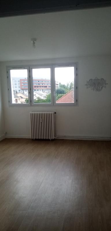 Location Appartement à Charleville-Mézières 4 pièces