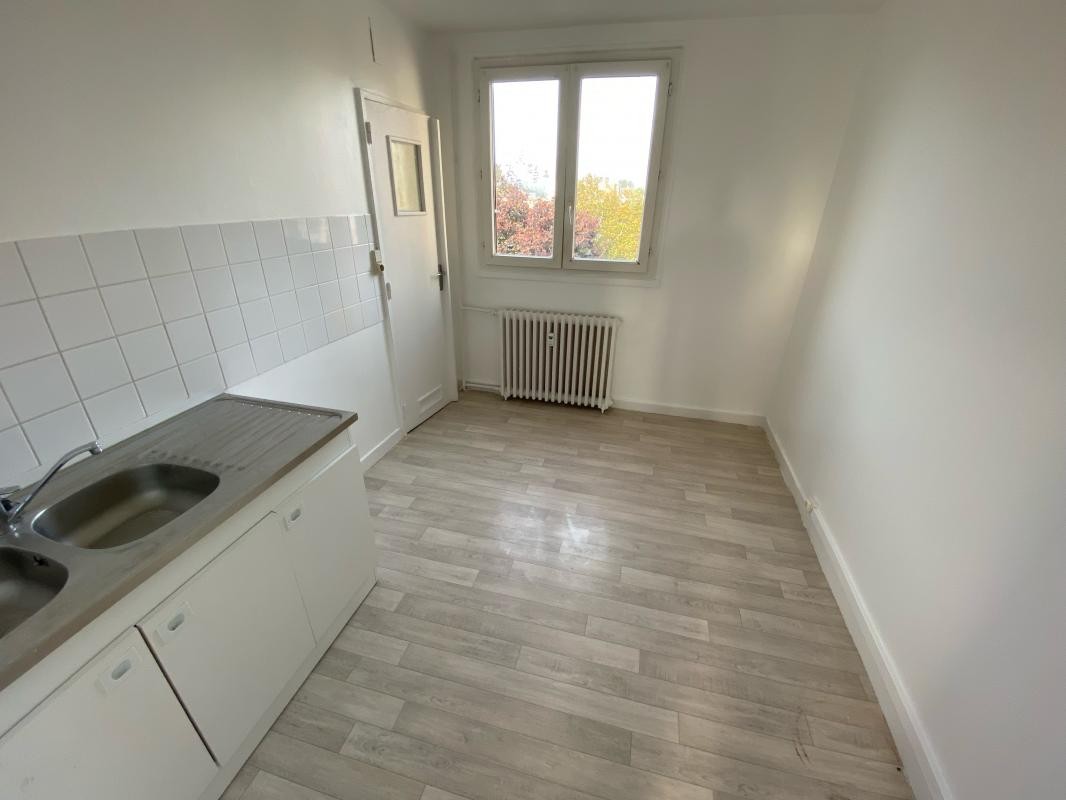 Location Appartement à Charleville-Mézières 4 pièces