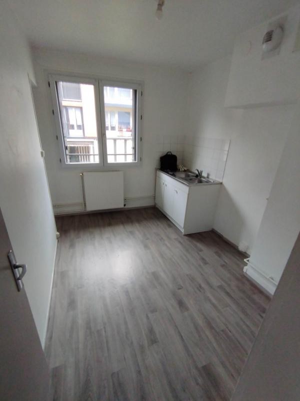 Location Appartement à Monthermé 1 pièce