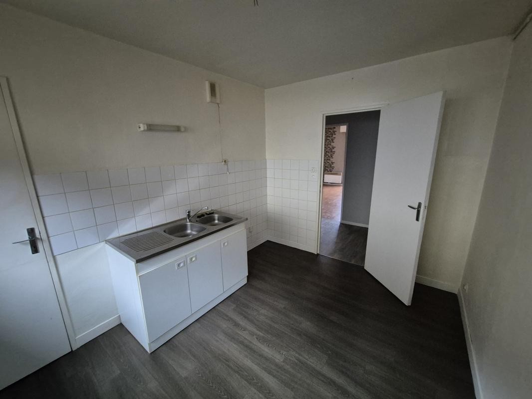 Location Appartement à Bogny-sur-Meuse 5 pièces