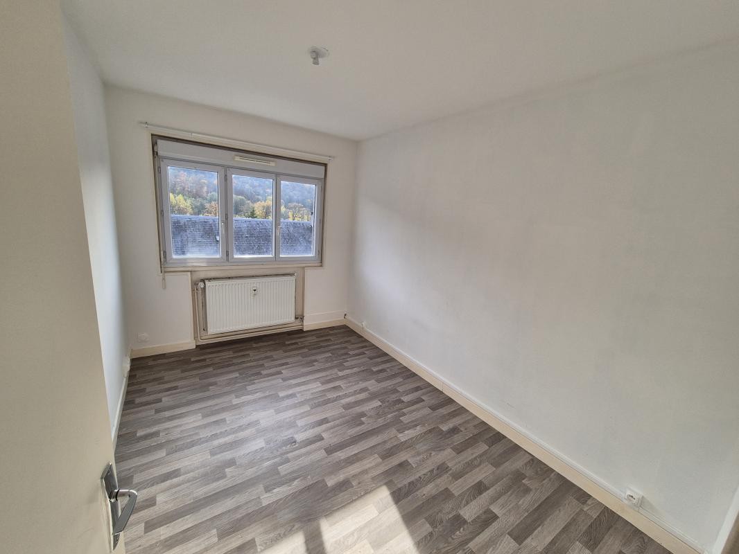 Location Appartement à Monthermé 4 pièces