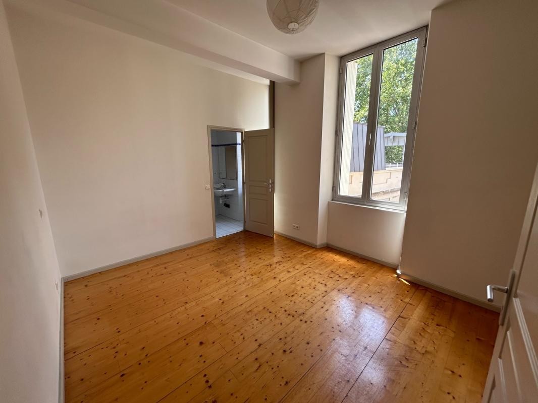 Location Appartement à Avignon 6 pièces