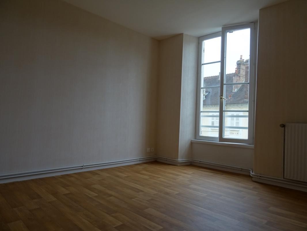 Location Appartement à Villeneuve-sur-Yonne 3 pièces