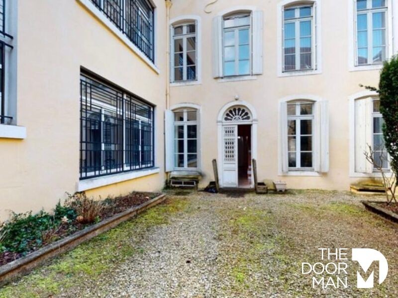 Vente Appartement à Chaumont 7 pièces