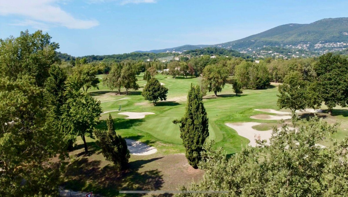 Vente Terrain à Châteauneuf-Grasse 0 pièce