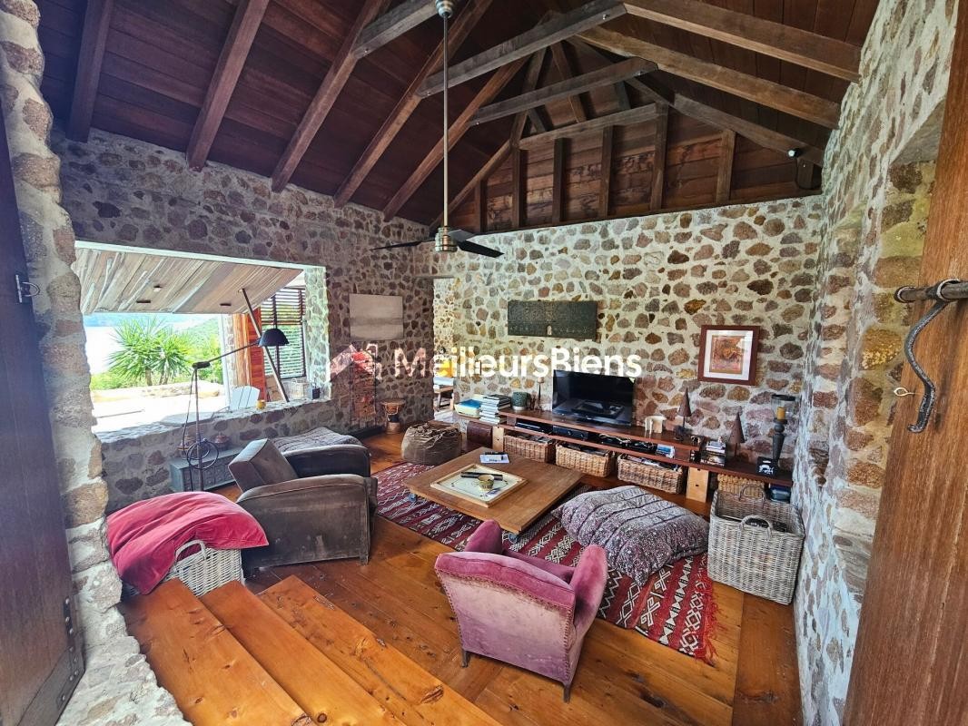 Vente Maison à Terre-de-Bas 8 pièces