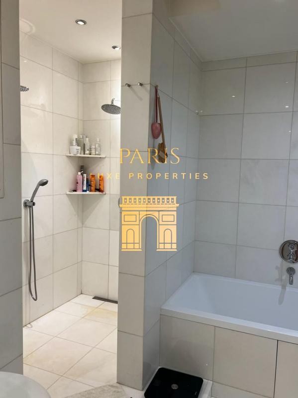 Vente Appartement à Paris Batignolles-Monceaux 17e arrondissement 7 pièces