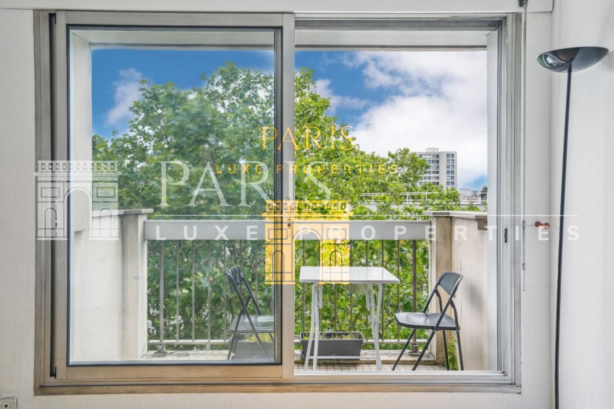 Vente Appartement à Paris Buttes-Chaumont 19e arrondissement 3 pièces