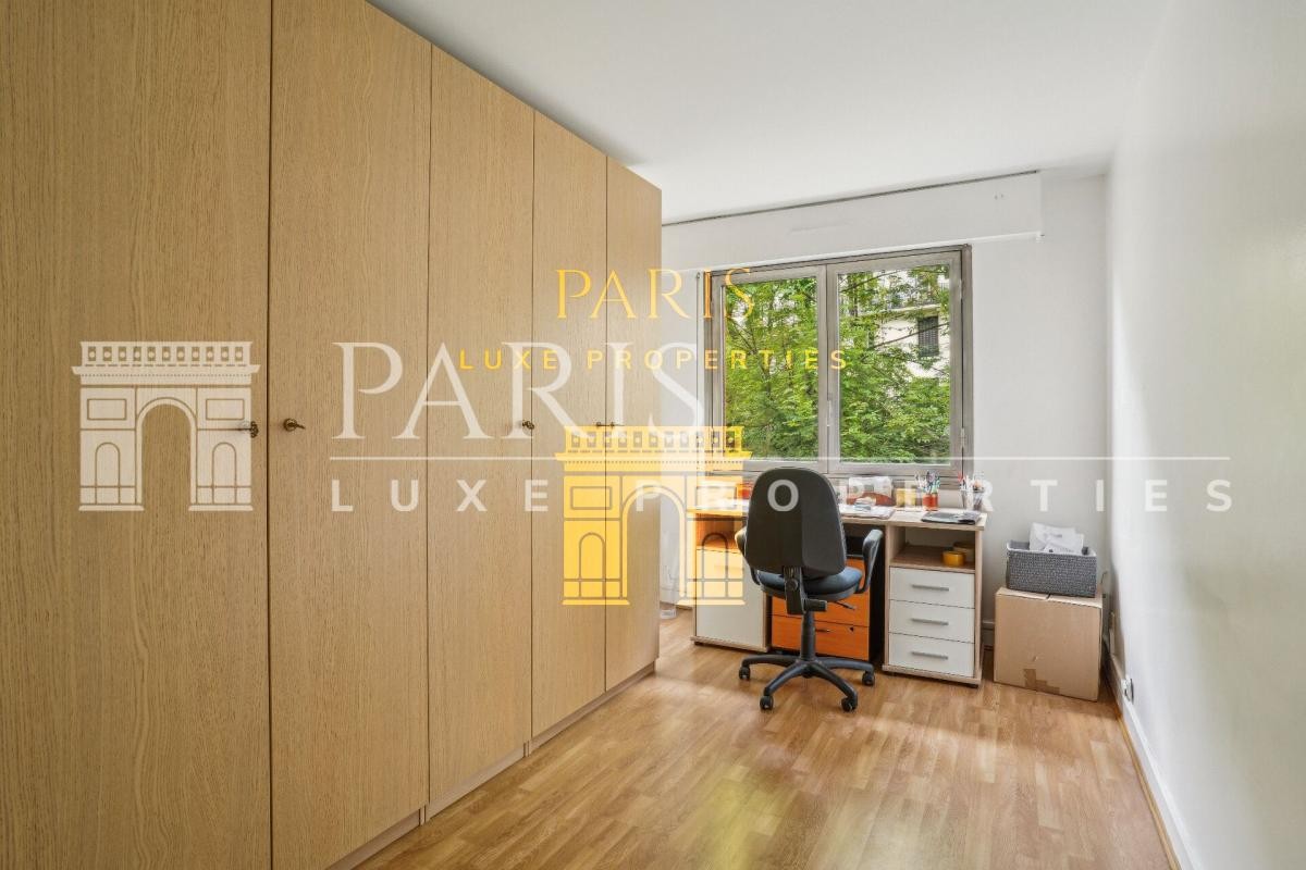 Vente Appartement à Paris Buttes-Chaumont 19e arrondissement 3 pièces