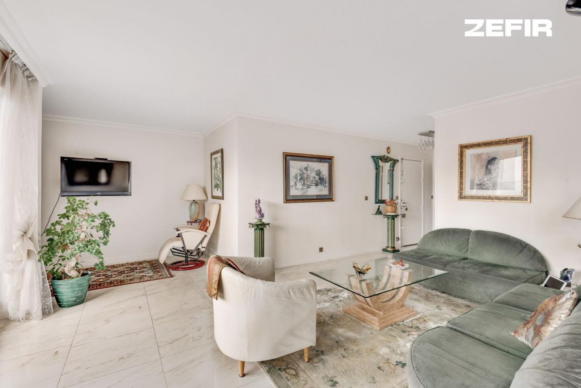 Vente Appartement à Paris Buttes-Chaumont 19e arrondissement 4 pièces