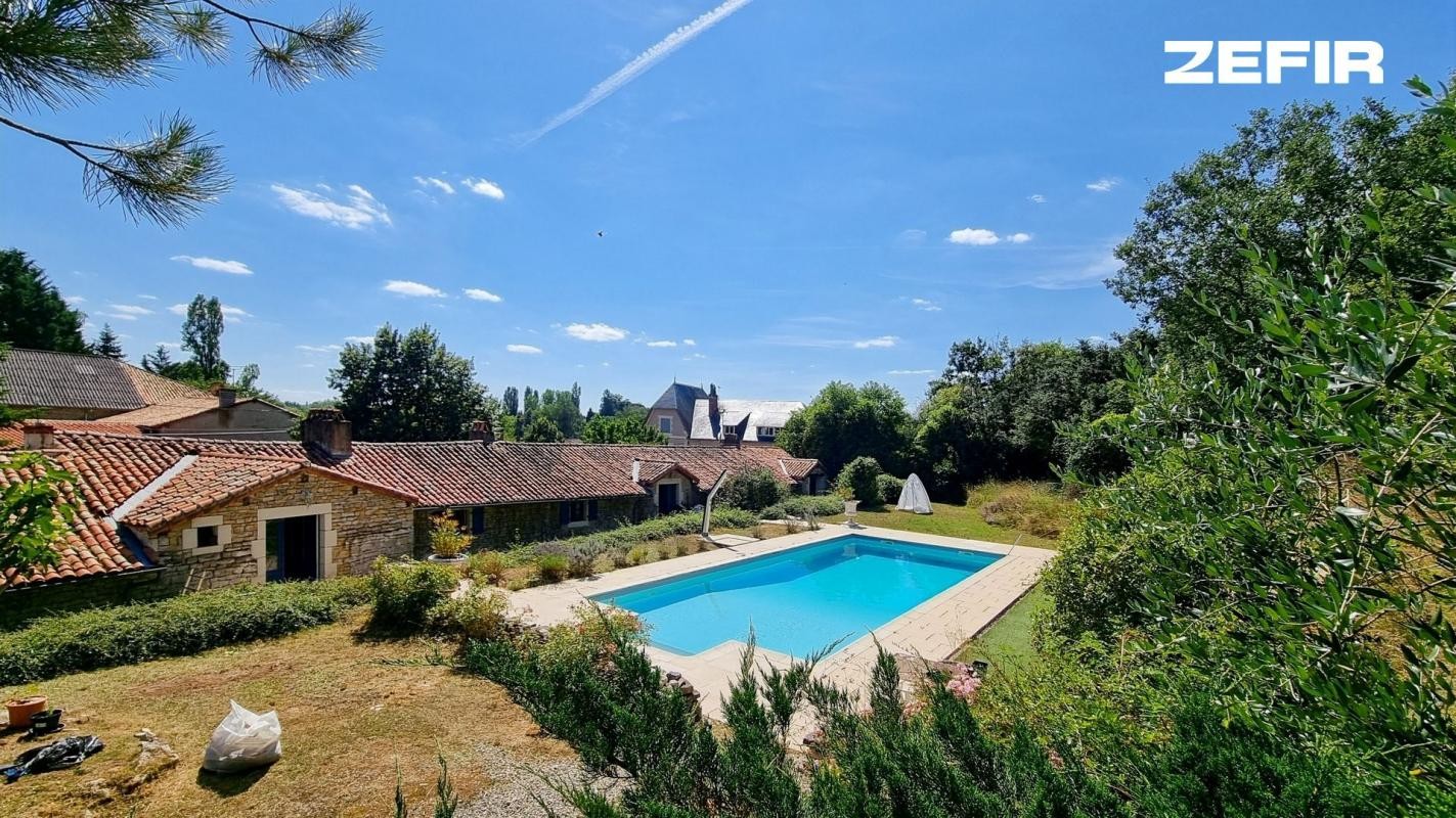 Vente Maison à Saint-Saviol 9 pièces