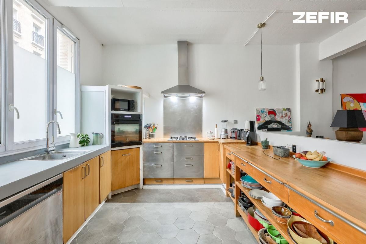 Vente Appartement à Paris Ménilmontant 20e arrondissement 8 pièces