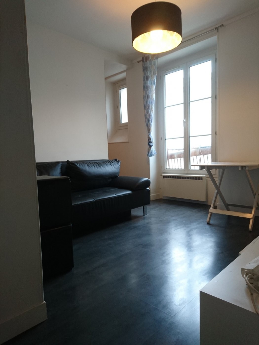 Location Appartement à Paris Entrepôt 10e arrondissement 2 pièces