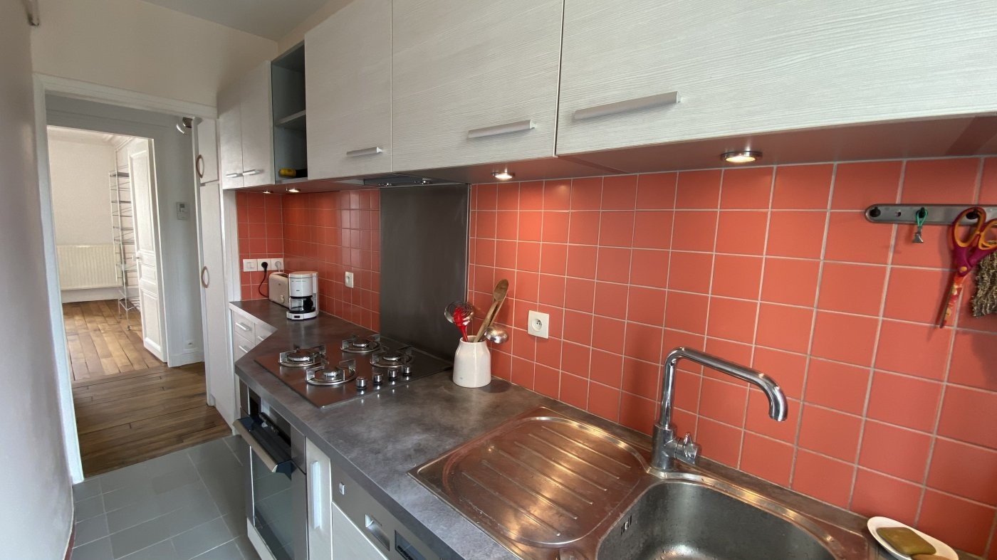 Location Appartement à Paris Buttes-Chaumont 19e arrondissement 3 pièces