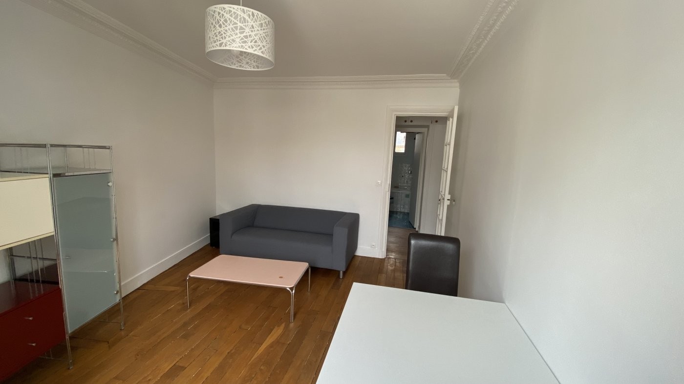 Location Appartement à Paris Buttes-Chaumont 19e arrondissement 3 pièces