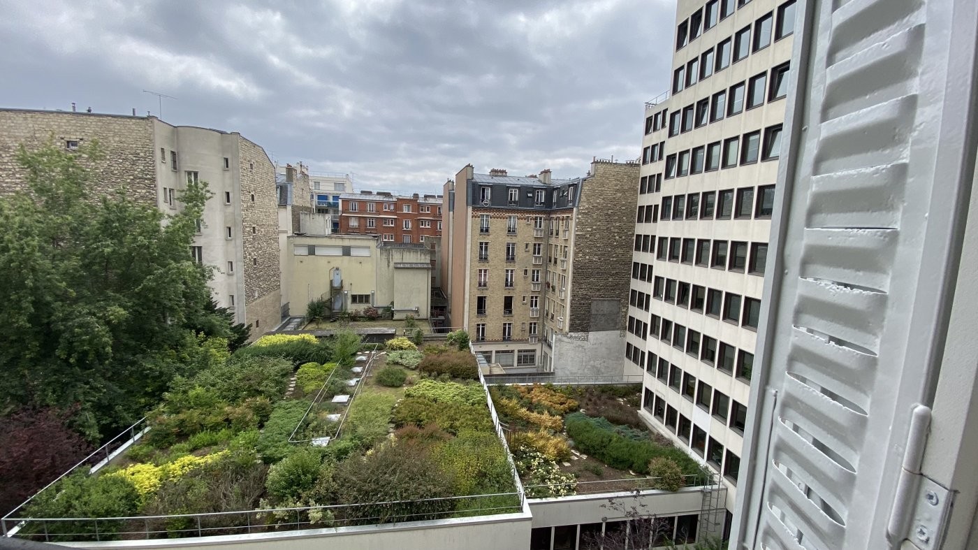 Location Appartement à Paris Buttes-Chaumont 19e arrondissement 3 pièces